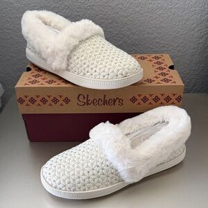 Skechers Women's White Furry Slippers